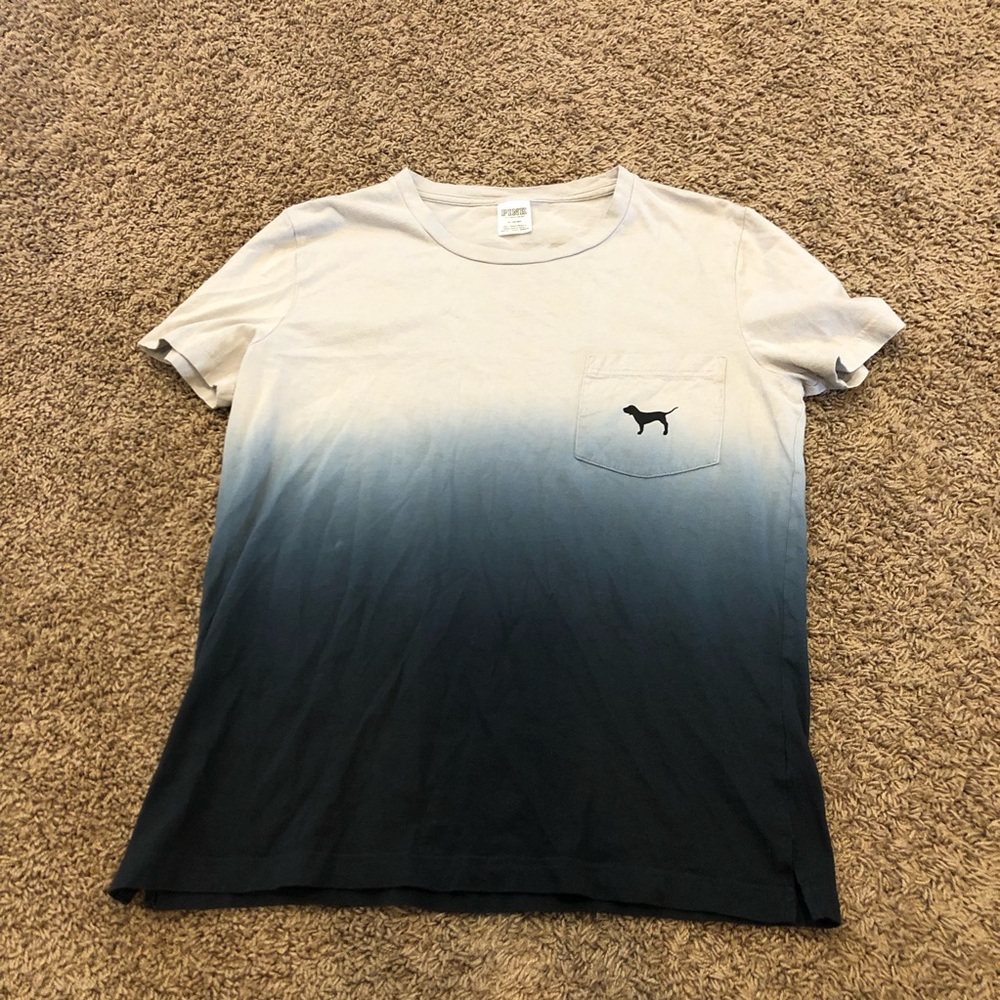 Victoria’s Secret Pink t-shirt. M